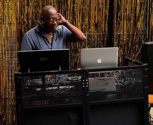 DJ Leedos